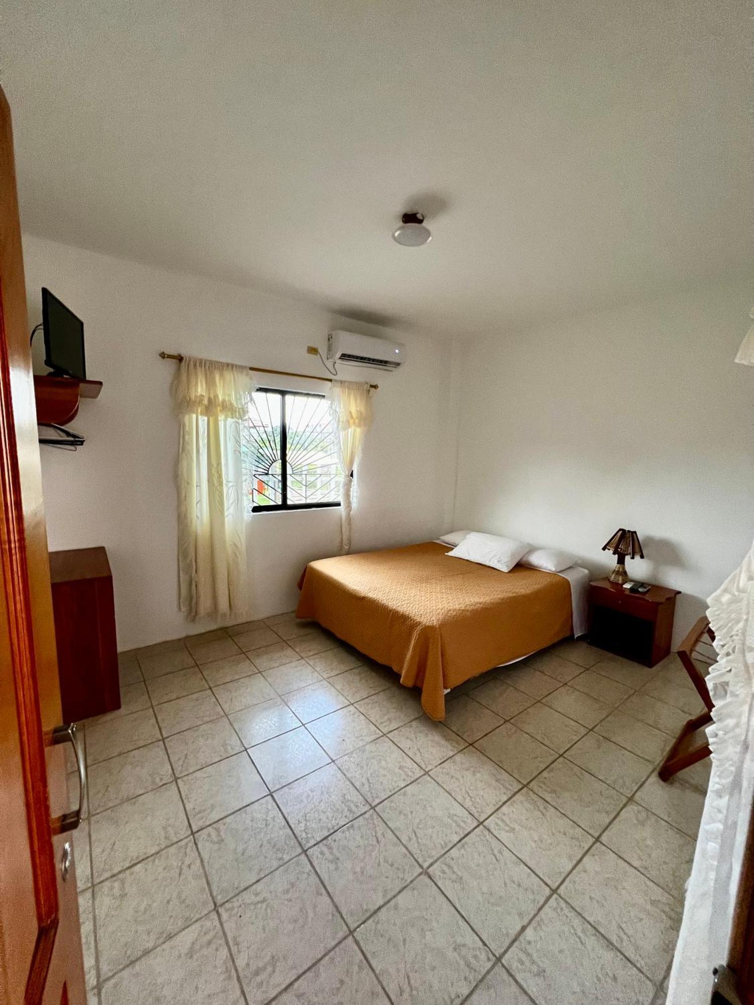 Casa De Nelly Hotel Puerto Baquerizo Moreno Kültér fotó