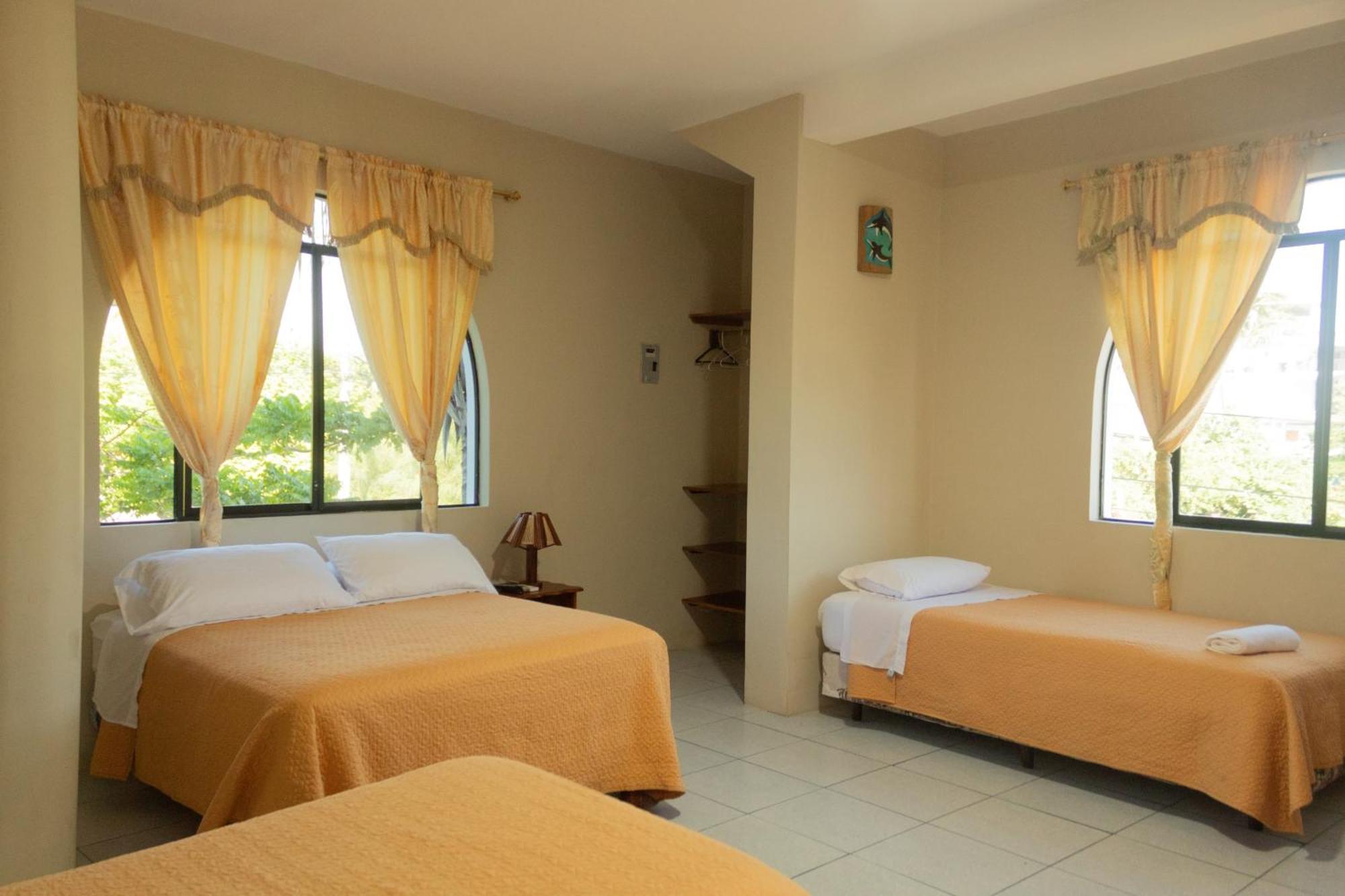 Casa De Nelly Hotel Puerto Baquerizo Moreno Kültér fotó